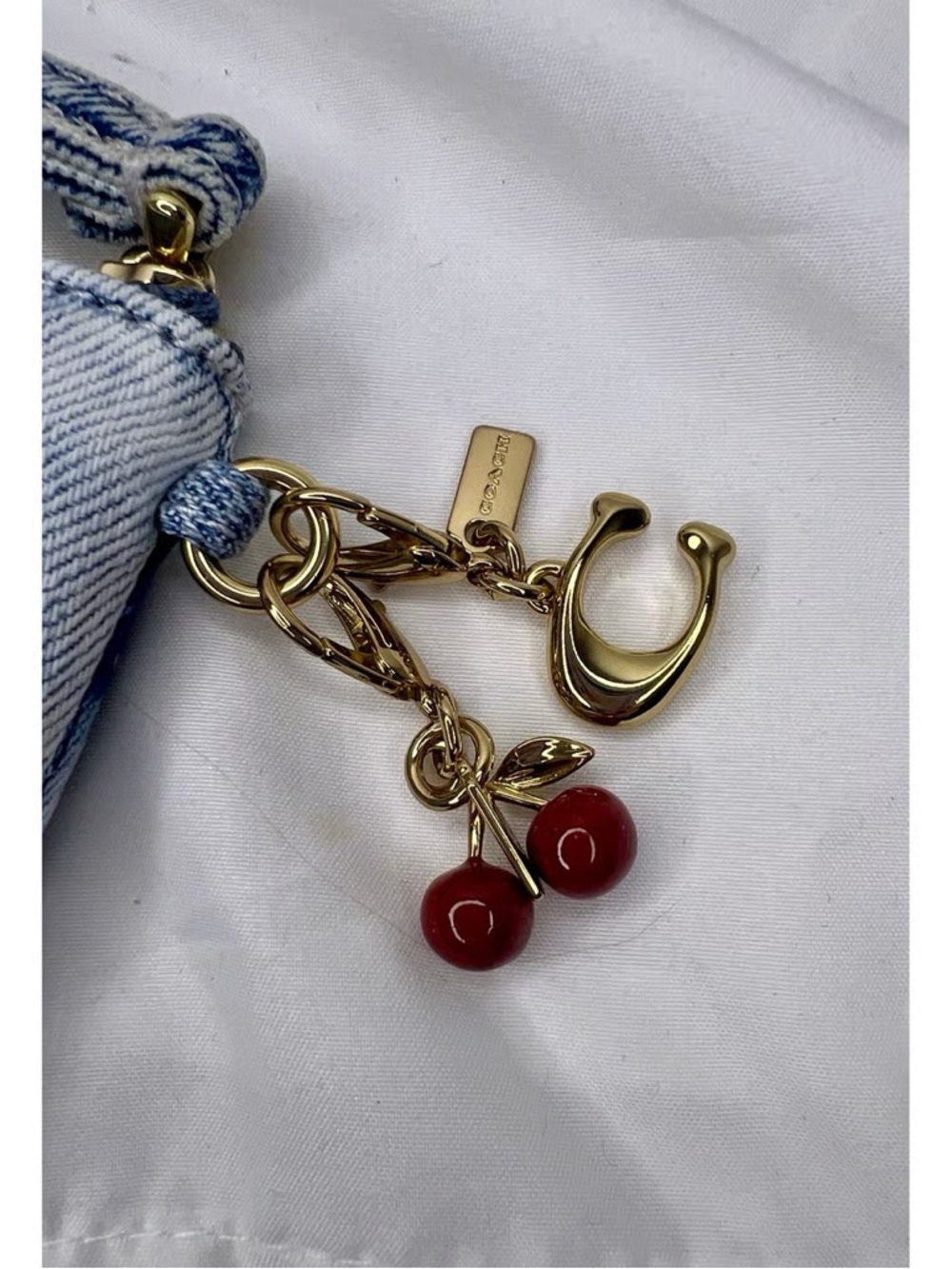 Coach Loved Denim Wash Wristlet Bag with Coach Cherry 🍒 Charm C Gold Charm! NEW - Picture 4 of 6